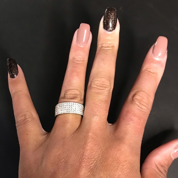 Make An Offer! Crystal Stainless Steel Ring Size 7 - Picture 4 of 5